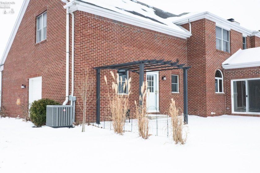 1404 Muirfield Drive, Bowling Green, 43402, 4 Bedrooms Bedrooms, ,4 BathroomsBathrooms,Residential,For Sale,Muirfield,20260031