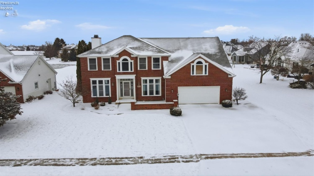 1404 Muirfield Drive, Bowling Green, 43402, 4 Bedrooms Bedrooms, ,4 BathroomsBathrooms,Residential,For Sale,Muirfield,20260031