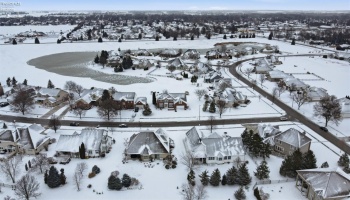 1404 Muirfield Drive, Bowling Green, 43402, 4 Bedrooms Bedrooms, ,4 BathroomsBathrooms,Residential,For Sale,Muirfield,20260031