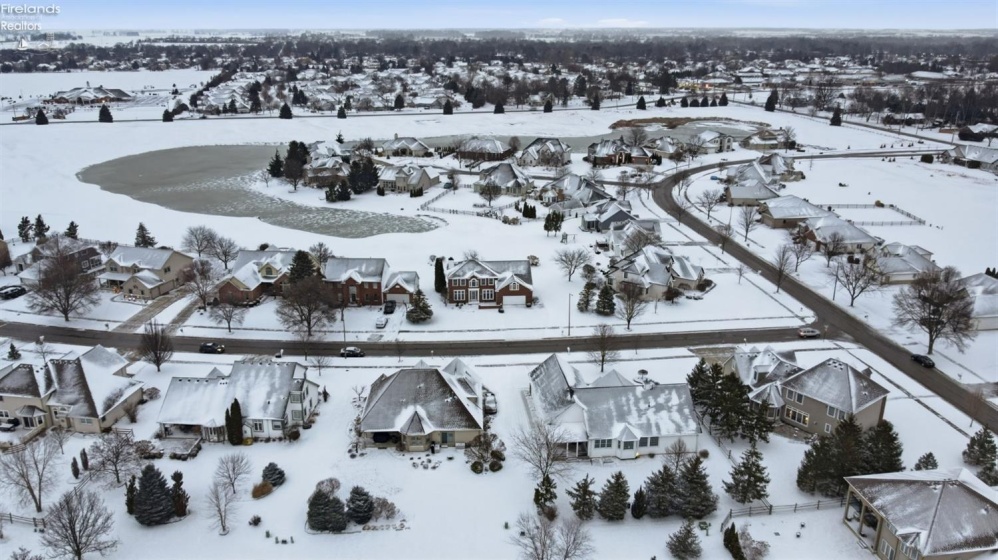 1404 Muirfield Drive, Bowling Green, 43402, 4 Bedrooms Bedrooms, ,4 BathroomsBathrooms,Residential,For Sale,Muirfield,20260031