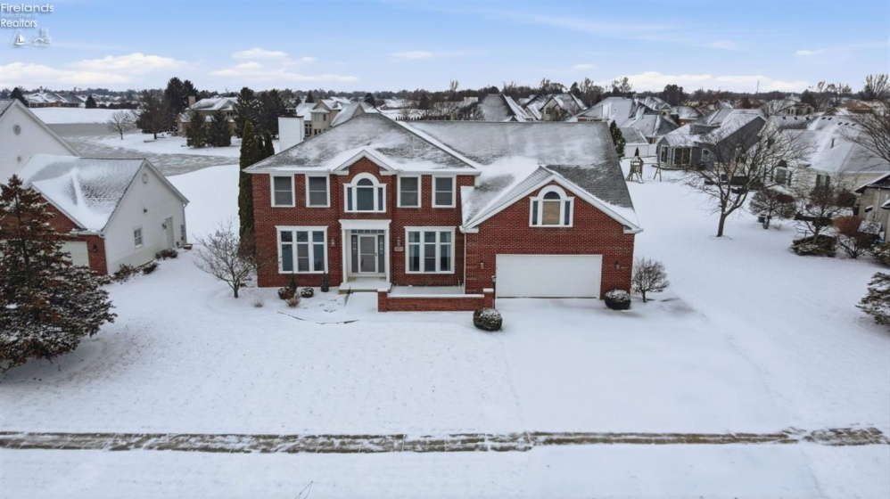 1404 Muirfield Drive, Bowling Green, 43402, 4 Bedrooms Bedrooms, ,4 BathroomsBathrooms,Residential,For Sale,Muirfield,20260031