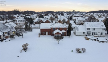 1404 Muirfield Drive, Bowling Green, 43402, 4 Bedrooms Bedrooms, ,4 BathroomsBathrooms,Residential,For Sale,Muirfield,20260031