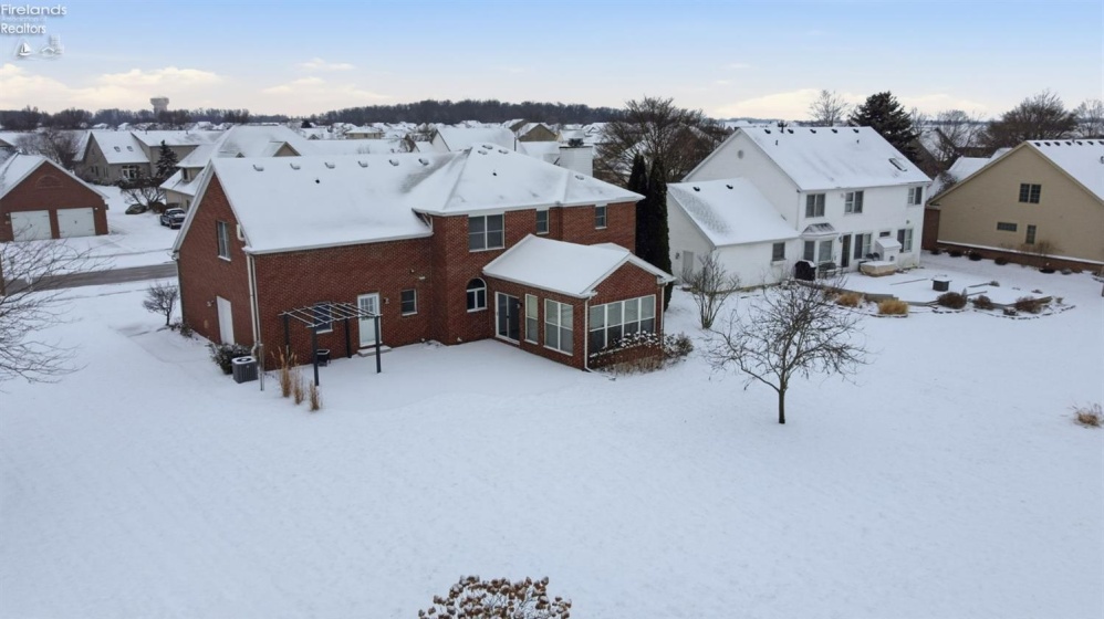 1404 Muirfield Drive, Bowling Green, 43402, 4 Bedrooms Bedrooms, ,4 BathroomsBathrooms,Residential,For Sale,Muirfield,20260031