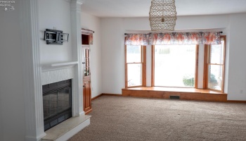 1404 Muirfield Drive, Bowling Green, 43402, 4 Bedrooms Bedrooms, ,4 BathroomsBathrooms,Residential,For Sale,Muirfield,20260031