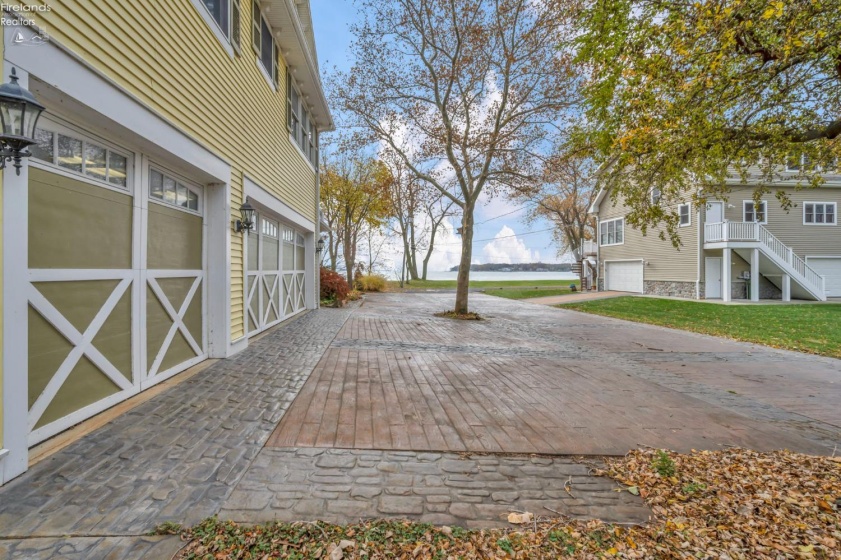 351 Chapman, Put-In-Bay, 43456, 7 Bedrooms Bedrooms, ,7 BathroomsBathrooms,Residential,For Sale,Chapman,20254862