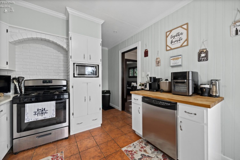 1003 5th Street, Sandusky, 44870, 3 Bedrooms Bedrooms, ,1 BathroomBathrooms,Residential,For Sale,5th,20260047