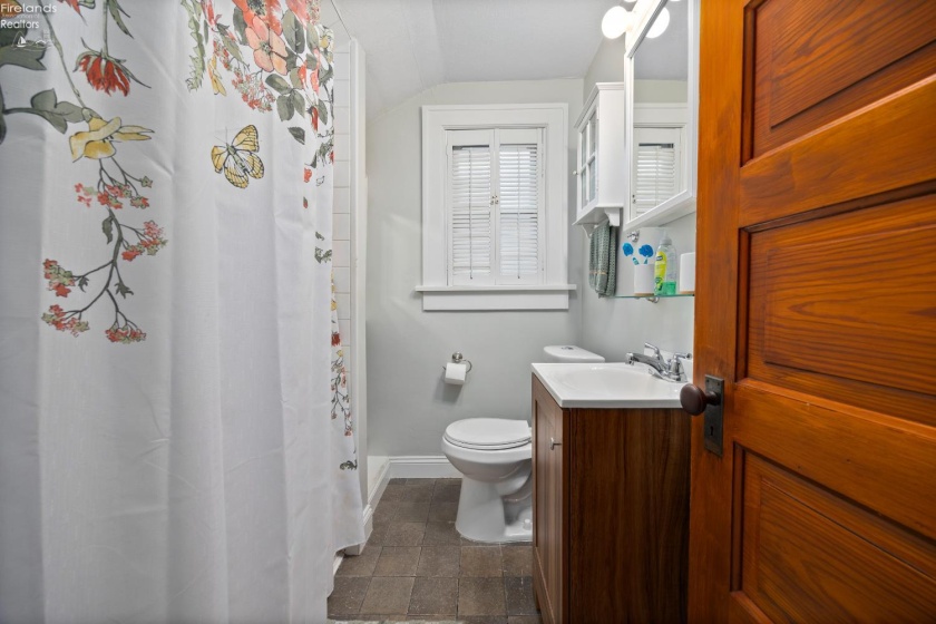 1003 5th Street, Sandusky, 44870, 3 Bedrooms Bedrooms, ,1 BathroomBathrooms,Residential,For Sale,5th,20260047