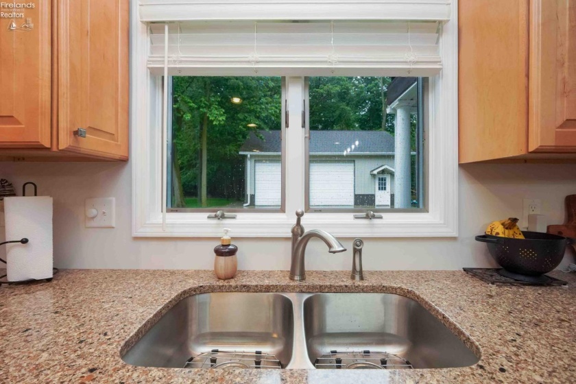 3345 Memorial Shoreway Drive, Marblehead, 43440, 3 Bedrooms Bedrooms, ,2 BathroomsBathrooms,Residential,For Sale,Memorial Shoreway,20260049