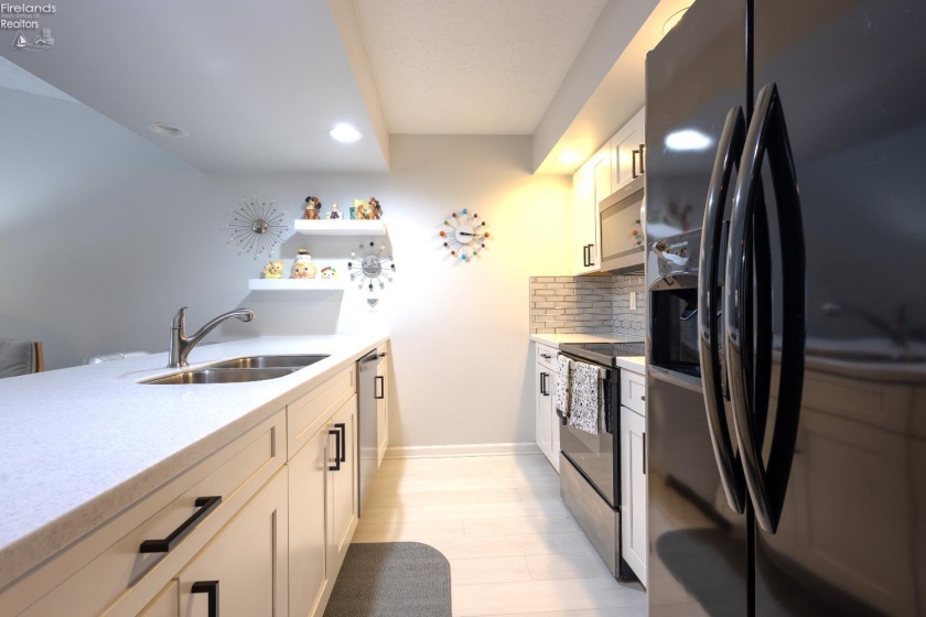 304 Lisa Ann Drive, Huron, 44839, 2 Bedrooms Bedrooms, ,2 BathroomsBathrooms,Residential,For Sale,Lisa Ann,20260053