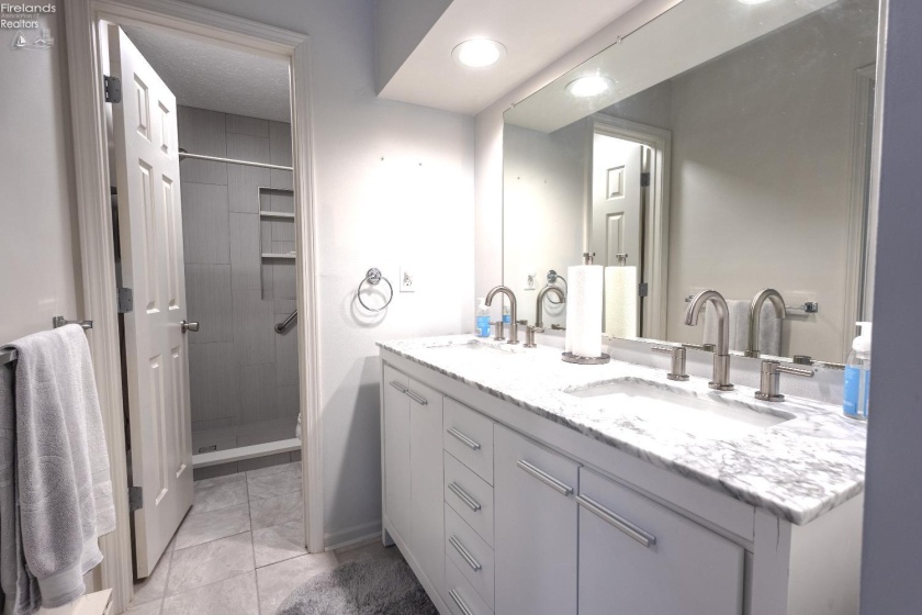 304 Lisa Ann Drive, Huron, 44839, 2 Bedrooms Bedrooms, ,2 BathroomsBathrooms,Residential,For Sale,Lisa Ann,20260053