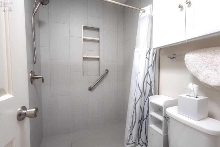 304 Lisa Ann Drive, Huron, 44839, 2 Bedrooms Bedrooms, ,2 BathroomsBathrooms,Residential,For Sale,Lisa Ann,20260053