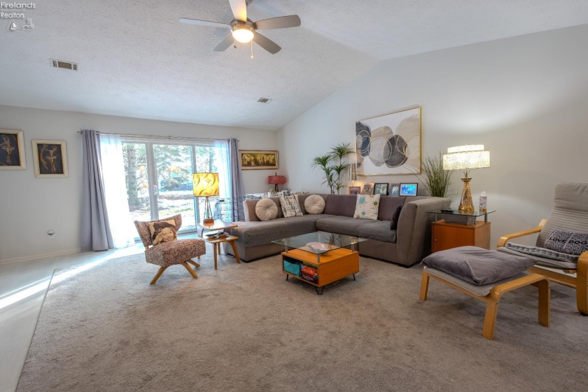 304 Lisa Ann Drive, Huron, 44839, 2 Bedrooms Bedrooms, ,2 BathroomsBathrooms,Residential,For Sale,Lisa Ann,20260053