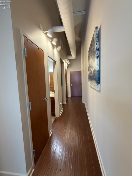 401 Shoreline Drive, Sandusky, 44870, 2 Bedrooms Bedrooms, ,2 BathroomsBathrooms,Residential,For Sale,Shoreline,20260039