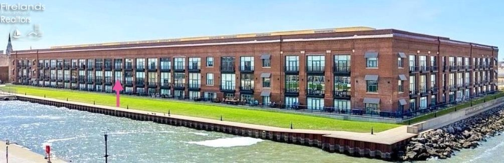 401 Shoreline Drive, Sandusky, 44870, 2 Bedrooms Bedrooms, ,2 BathroomsBathrooms,Residential,For Sale,Shoreline,20260038