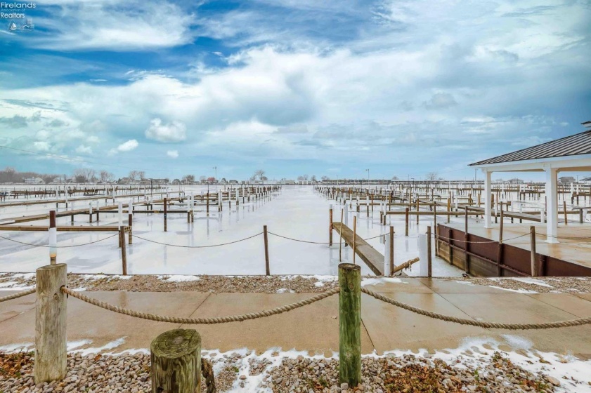 8175 Northshore Boulevard, Marblehead, 43440, 2 Bedrooms Bedrooms, ,1 BathroomBathrooms,Residential,For Sale,Northshore,20260040