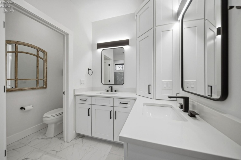 5049 Blue Teal Drive, Port Clinton, 43452, 5 Bedrooms Bedrooms, ,5 BathroomsBathrooms,Residential,For Sale,Blue Teal,20254815