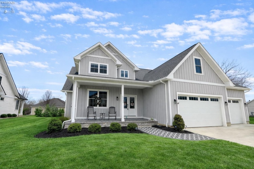 5049 Blue Teal Drive, Port Clinton, 43452, 5 Bedrooms Bedrooms, ,5 BathroomsBathrooms,Residential,For Sale,Blue Teal,20254815