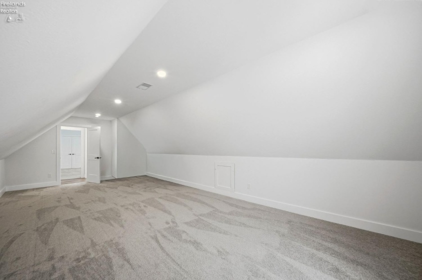 5049 Blue Teal Drive, Port Clinton, 43452, 5 Bedrooms Bedrooms, ,5 BathroomsBathrooms,Residential,For Sale,Blue Teal,20254815