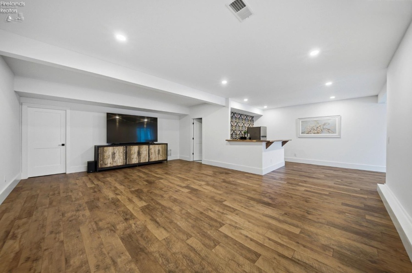 5049 Blue Teal Drive, Port Clinton, 43452, 5 Bedrooms Bedrooms, ,5 BathroomsBathrooms,Residential,For Sale,Blue Teal,20254815