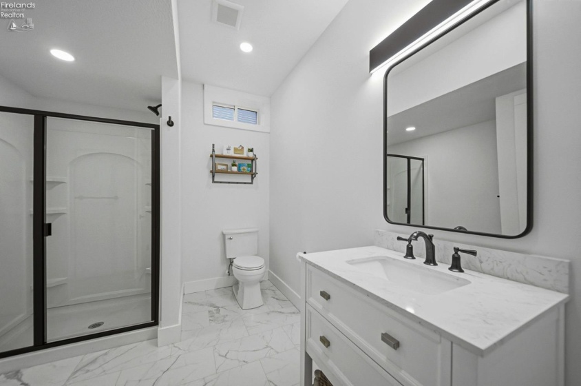 5049 Blue Teal Drive, Port Clinton, 43452, 5 Bedrooms Bedrooms, ,5 BathroomsBathrooms,Residential,For Sale,Blue Teal,20254815