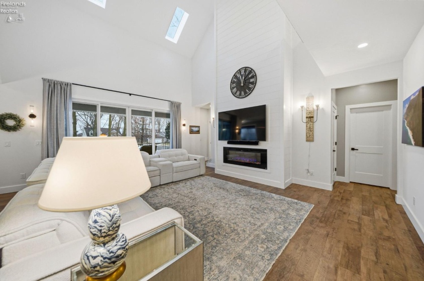 5049 Blue Teal Drive, Port Clinton, 43452, 5 Bedrooms Bedrooms, ,5 BathroomsBathrooms,Residential,For Sale,Blue Teal,20254815