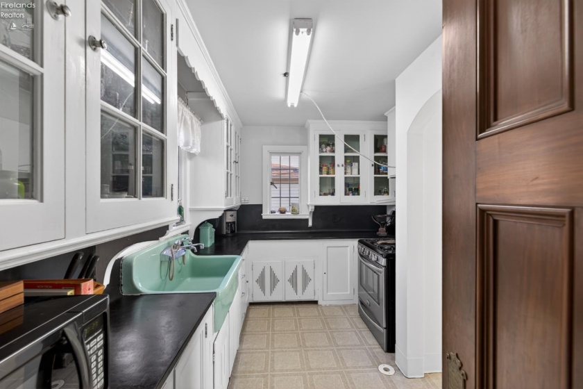 1831 Port Clinton Road, Fremont, 43420, 3 Bedrooms Bedrooms, ,3 BathroomsBathrooms,Residential,For Sale,Port Clinton,20254840