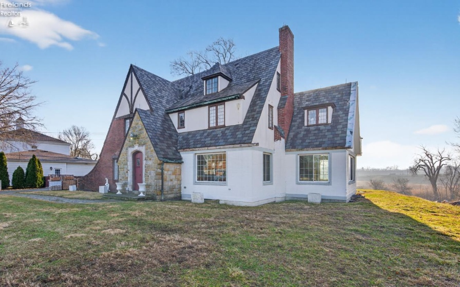 1831 Port Clinton Road, Fremont, 43420, 3 Bedrooms Bedrooms, ,3 BathroomsBathrooms,Residential,For Sale,Port Clinton,20254840