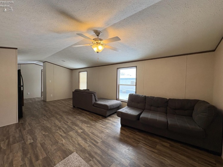 1211 Clayberg Avenue, Greenwich, 44837, 3 Bedrooms Bedrooms, ,2 BathroomsBathrooms,Residential,For Sale,Clayberg,20260070