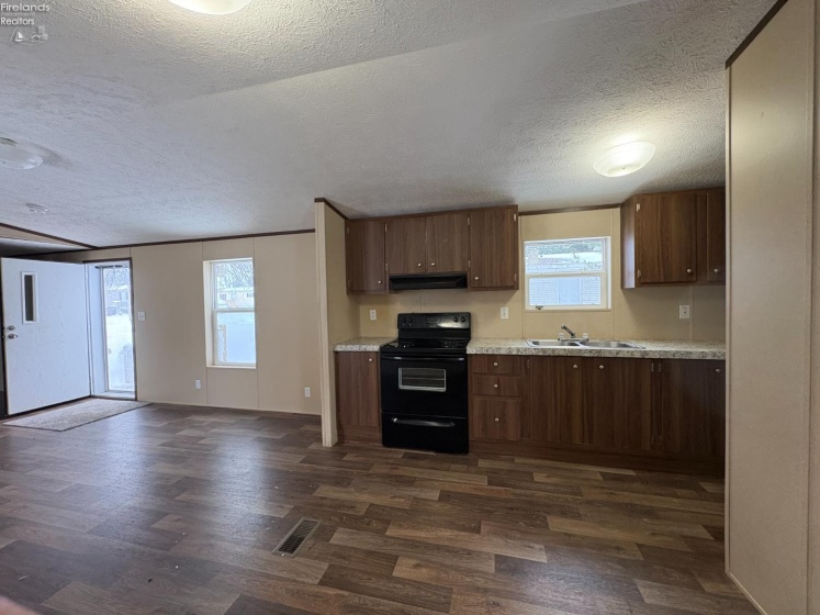 1121 Clayberg Avenue, Greenwich, 44837, 3 Bedrooms Bedrooms, ,2 BathroomsBathrooms,Residential,For Sale,Clayberg,20260071