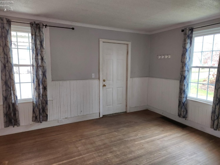 311 Sandusky Street, Bellevue, 44811, 3 Bedrooms Bedrooms, ,2 BathroomsBathrooms,Residential,For Sale,Sandusky,20254784