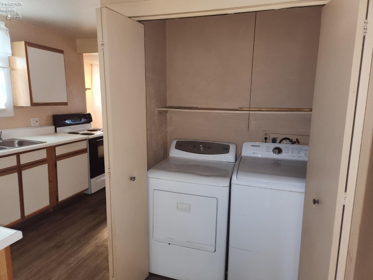 311 Sandusky Street, Bellevue, 44811, 3 Bedrooms Bedrooms, ,2 BathroomsBathrooms,Residential,For Sale,Sandusky,20254784