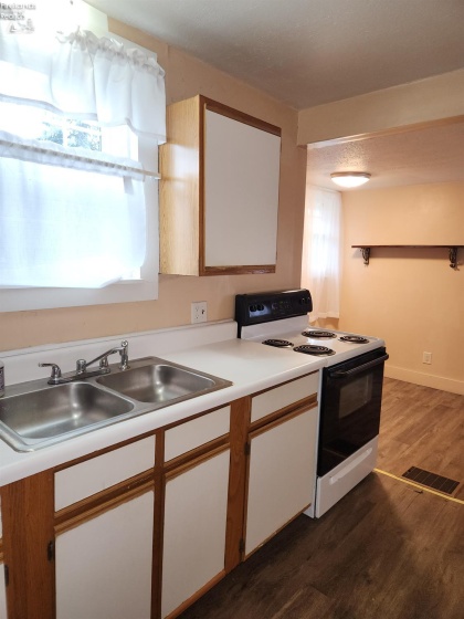 311 Sandusky Street, Bellevue, 44811, 3 Bedrooms Bedrooms, ,2 BathroomsBathrooms,Residential,For Sale,Sandusky,20254784