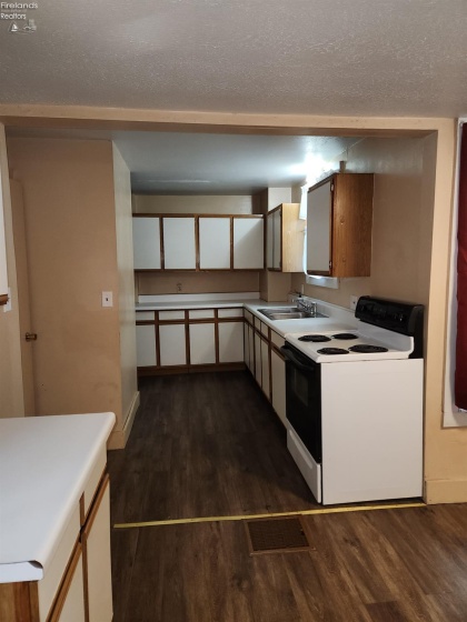 311 Sandusky Street, Bellevue, 44811, 3 Bedrooms Bedrooms, ,2 BathroomsBathrooms,Residential,For Sale,Sandusky,20254784