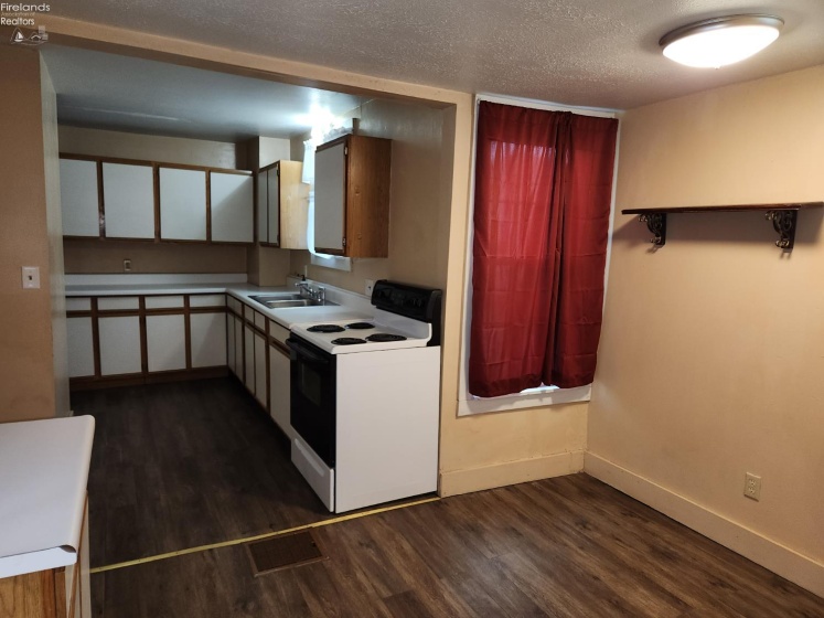 311 Sandusky Street, Bellevue, 44811, 3 Bedrooms Bedrooms, ,2 BathroomsBathrooms,Residential,For Sale,Sandusky,20254784