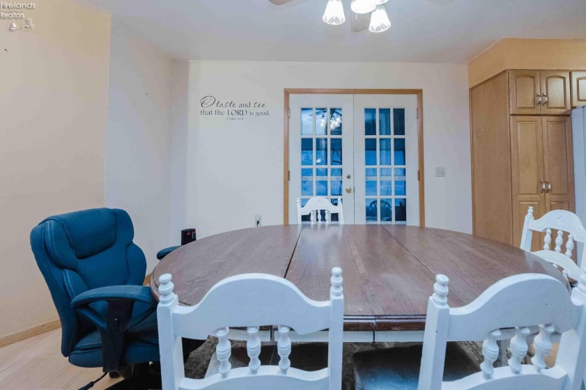 20 Pinecrest Drive, Tiffin, 44883, 3 Bedrooms Bedrooms, ,4 BathroomsBathrooms,Residential,For Sale,Pinecrest,20254839