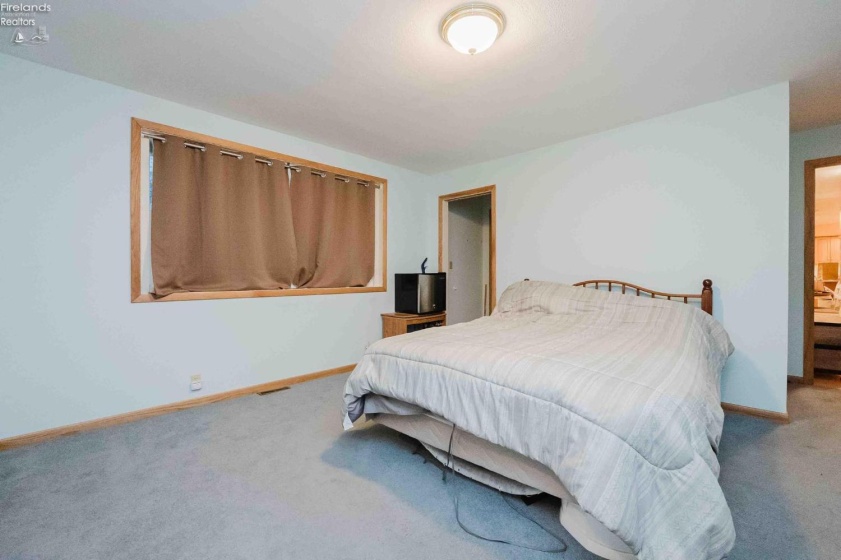 20 Pinecrest Drive, Tiffin, 44883, 3 Bedrooms Bedrooms, ,4 BathroomsBathrooms,Residential,For Sale,Pinecrest,20254839