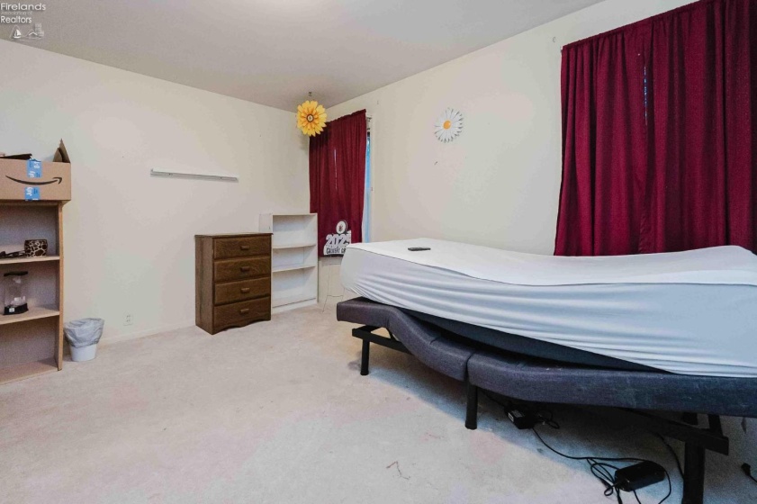 20 Pinecrest Drive, Tiffin, 44883, 3 Bedrooms Bedrooms, ,4 BathroomsBathrooms,Residential,For Sale,Pinecrest,20254839