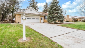 20 Pinecrest Drive, Tiffin, 44883, 3 Bedrooms Bedrooms, ,4 BathroomsBathrooms,Residential,For Sale,Pinecrest,20254839 20 Pinecrest Drive, Tiffin, 44883, 3 Bedrooms Bedrooms, ,4 BathroomsBathrooms,Residential,For Sale,Pinecrest,20254839