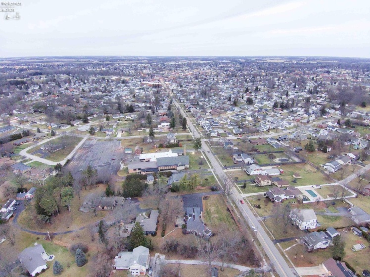 20 Pinecrest Drive, Tiffin, 44883, 3 Bedrooms Bedrooms, ,4 BathroomsBathrooms,Residential,For Sale,Pinecrest,20254839