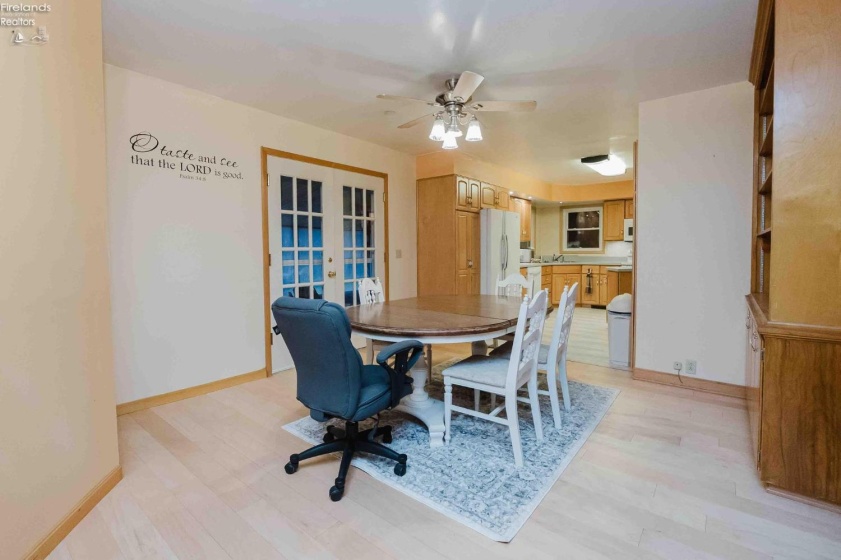 20 Pinecrest Drive, Tiffin, 44883, 3 Bedrooms Bedrooms, ,4 BathroomsBathrooms,Residential,For Sale,Pinecrest,20254839