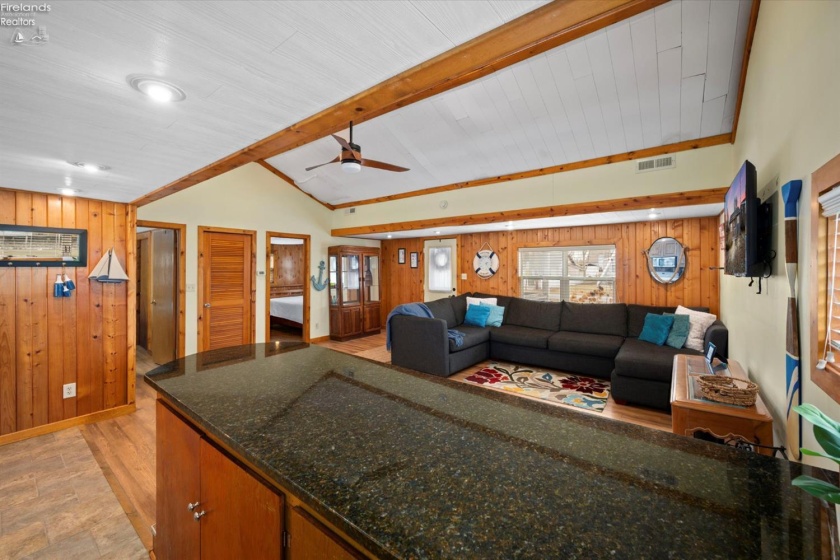 605 Fostoria Road, Port Clinton, 43452, 2 Bedrooms Bedrooms, ,1 BathroomBathrooms,Residential,For Sale,Fostoria,20260008