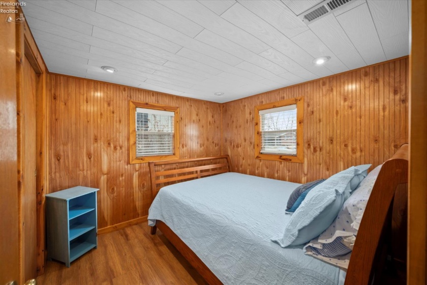 605 Fostoria Road, Port Clinton, 43452, 2 Bedrooms Bedrooms, ,1 BathroomBathrooms,Residential,For Sale,Fostoria,20260008