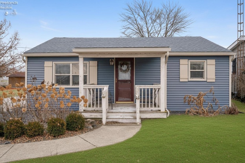 605 Fostoria Road, Port Clinton, 43452, 2 Bedrooms Bedrooms, ,1 BathroomBathrooms,Residential,For Sale,Fostoria,20260008