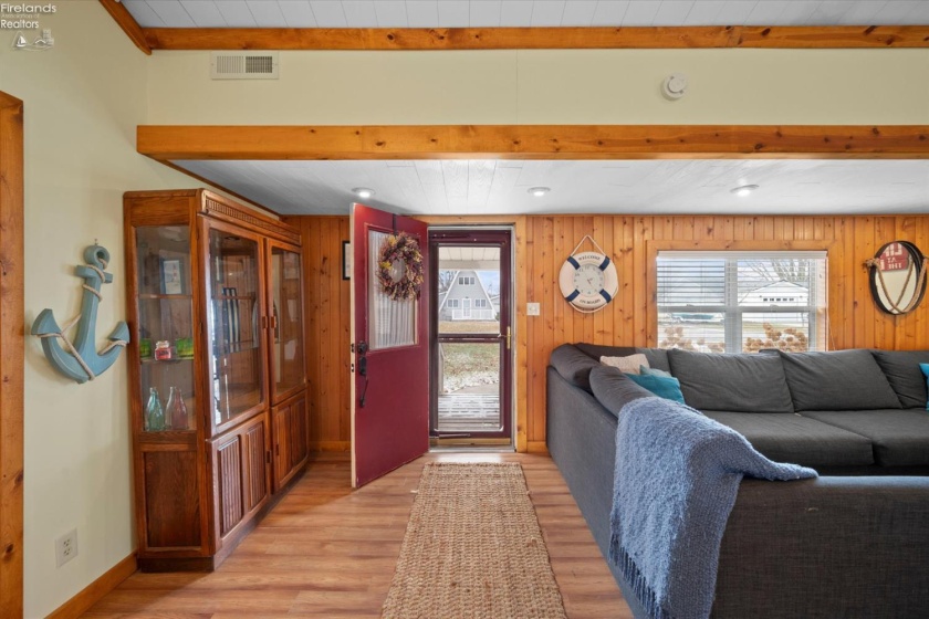 605 Fostoria Road, Port Clinton, 43452, 2 Bedrooms Bedrooms, ,1 BathroomBathrooms,Residential,For Sale,Fostoria,20260008