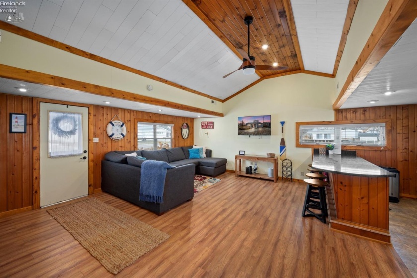 605 Fostoria Road, Port Clinton, 43452, 2 Bedrooms Bedrooms, ,1 BathroomBathrooms,Residential,For Sale,Fostoria,20260008