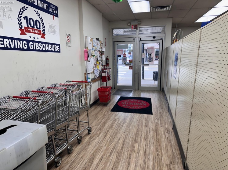 104 Madison Street, Gibsonburg, 43431, ,Commercial,For Sale,Madison,20260068