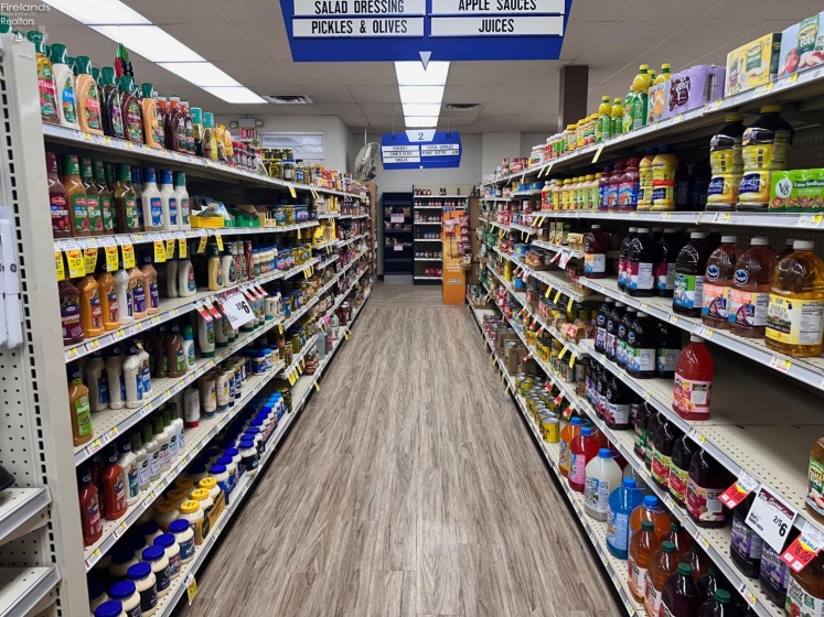 104 Madison Street, Gibsonburg, 43431, ,Commercial,For Sale,Madison,20260068