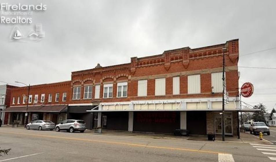 104 Madison Street, Gibsonburg, 43431, ,Commercial,For Sale,Madison,20260068
