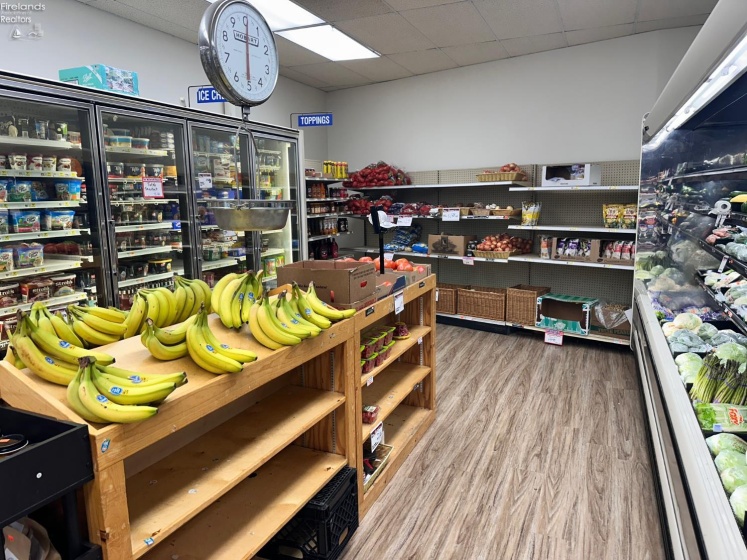 104 Madison Street, Gibsonburg, 43431, ,Commercial,For Sale,Madison,20260068