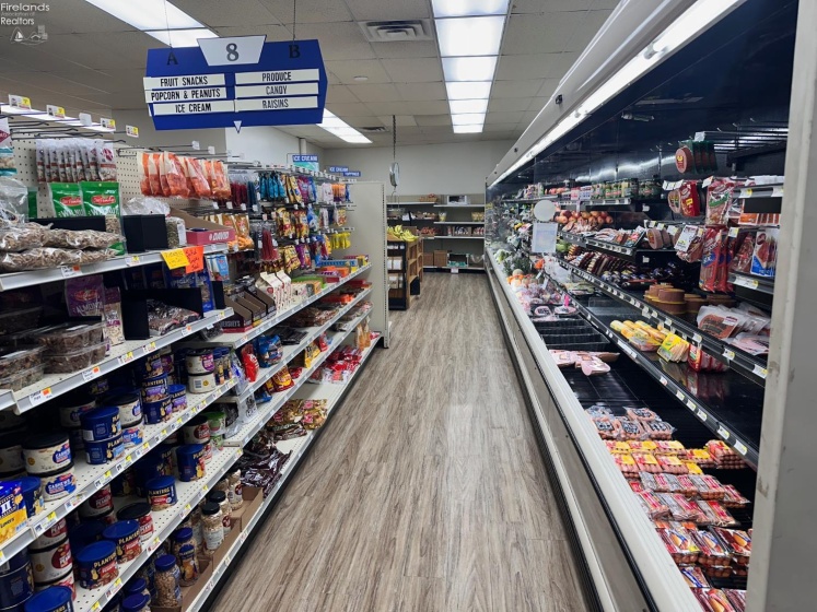 104 Madison Street, Gibsonburg, 43431, ,Commercial,For Sale,Madison,20260068